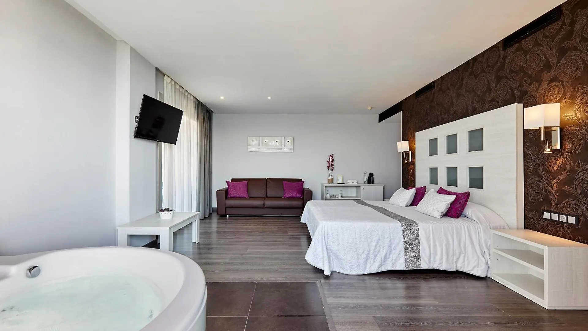 Hotel Surf Mar Lloret de Mar 4*,  Spain