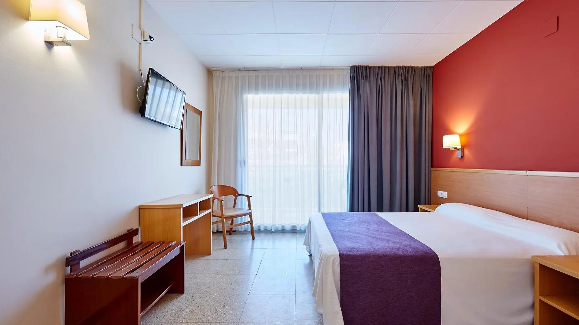 Hotel Surf Mar Lloret de Mar 4*,  Spain