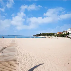 Apartament Seahomes Vacations, Beach&pool, In Fenals, Lloret de Mar