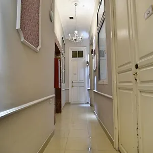 https://apartamentos-marques-de-la-merced.hotelsinnerja.org
